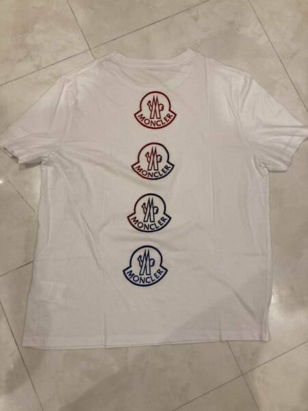 XLサイズ】モンクレール　MONCLER 半袖Tシャツ　ホワイト　白　バックロゴ