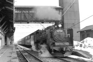 C55-50〔旭〕宗谷本線・函館本線＝昭和40年代のSLモノクロネガ35mm1コマ/旭川駅・144レ/S44.4.3・著作権譲渡証明書=有りor無し