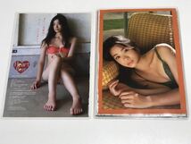 150μフィルム厚手ラミネート加工　足立梨花9ページ　表紙付き　雑誌の切り抜き　ビキニ水着　グラビア_画像5