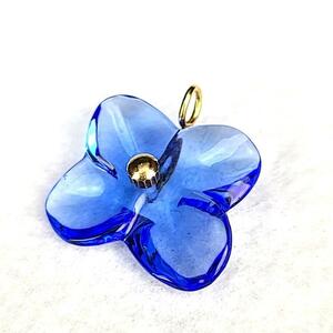 * ultimate beautiful goods * baccarat Baccarat OLTE (Optical Line Transmission Equipment) nsiaK18 750 blue flower flower pendant top 