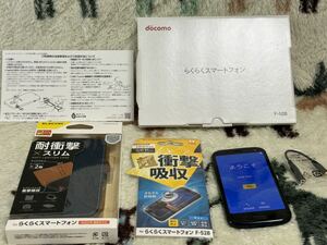 【美品 】docomo ドコモ らくらくスマートフォン F-52B ネイビー SIMフリー 手帳型ケース、保護フィルム らくらくホン スマホ シニア向け