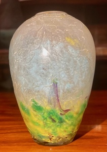 ドームナンシー　アールヌーボー様式の幻想的なアンティークガラス花瓶　本物