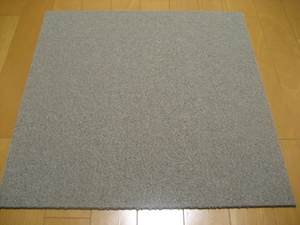 日本製タイルカーペット（２０枚）厚み約6.5mm（１４４０）在庫８５枚・１枚２００円～