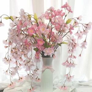 桜、枝垂れ桜フラワーアレンジ　　花瓶は陶器でオシャレ