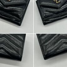 2306 人気 近年● SAINT LAURENT サンローラン コンパクトウォレット 三つ折り財布 YSL Vステッチ キルティング コイン カード ケース 金具_画像6