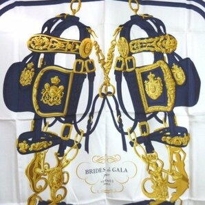 ☆☆HERMES エルメス カレ 90 シルク100% スカーフ BRIDES DE GALA 式典用馬勒 ホワイト × ネイビー系☆美品の画像4