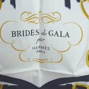 ☆☆HERMES エルメス カレ 90 シルク100% スカーフ BRIDES DE GALA 式典用馬勒 ホワイト × ネイビー系☆美品の画像3