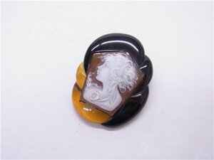 ◎ アクセサリー ◎　ネックレストップ　カメオ　女性　重量約6.6ｇ　サイン？　べっ甲柄　ブラウン系　◎USED