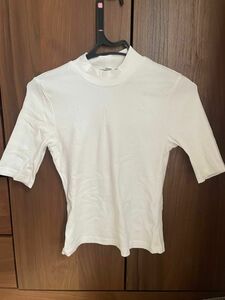 UNIQLO 半袖Tシャツ ホワイト　Sサイズ