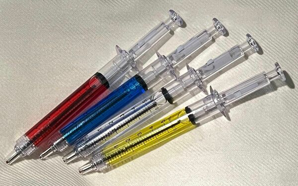 新品　注射器型　ボールペン　可愛い　ペン　学校　看護学校　4本　セット　おしゃれ　オシャレ　人気