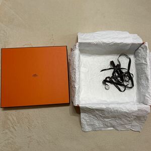 現行品 エルメス バッグ　空箱　38×34×15 リンディ　バーキン30 ガーデンパーティ30 HERMES BOX 空き箱 化粧箱 リボン 