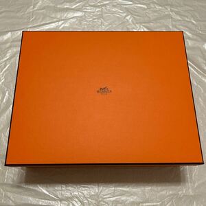 現行品　エルメス　空箱　36×29×11 HERMES BOX 空き箱 箱　化粧箱 折り畳み式