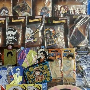 ワンピース アニメグッズセット ミラー マウスパッド タオル エース ルフィ ハンコック シャンクス ニカ まとめ売り 大量の画像5