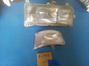  Hino Ranger head light / turn signal right side driver`s seat side R6-4-15