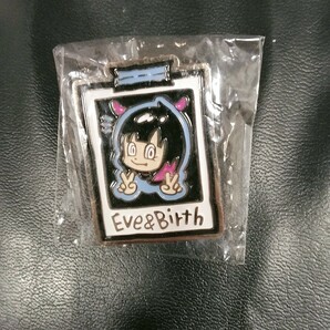 LiSA ピンバッジ Eve&Birthガチャガチャ