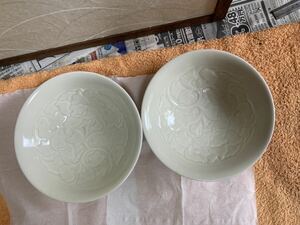 アンティーク？骨董品？陶器製？中皿 ？白色？2点セット？汚れありです。