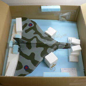 BBP300 完成品 中古 組立済 プラモデル RarePlane レアプレーン 1:72 アブロ・バルカン Avro Vulcan / 仙台翼産会 2010年展示会の画像2