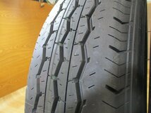 新車外し バリ山 イボ付 2023年 195/80R15 107/105N LT タイヤ 2本 ブリヂストン 200系 ハイエース NV350 キャラバン シムニー シエラ_画像5