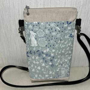 サコッシュ/外ポケット付き/12ｃｍ/スマホポーチ/ミニポシェット/ハンドメイド/北欧花ウサギブルー