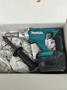 マキタ　充電式かくはん機　UT130D 本体のみ