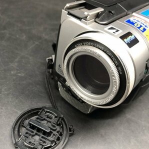 Sony DCR-TRV310 ソニー Digital 8 Handycam ビデオ カメラ レコーダー AC-V700 バッテリー充電器 NP-F750 NP-F570 バッテリーの画像4