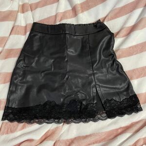 Bershka レザーミニスカート