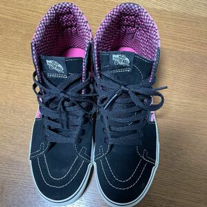 【中古美品】バンズ メンズ US 8.5ブラック &ピンクWorlds #1 Skateboard Skater Shoe 