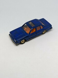 トミカ ニッサン ブルーバード ターボ No.17 1/64 ミニカー日産