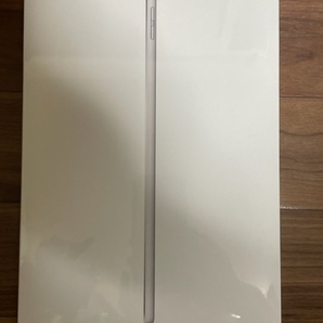 新品未開封 Apple iPad 第9世代 64GB Wi-Fiモデル 10.2インチ MK2L3J/A シルバー 4549995249996 アップル 国内正規品 未使用の画像1
