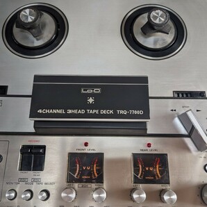 【中古ジャンク品】日立 （TRQ-7700D） （Lo-D） オープンリールデッキ 4CHANNEL 3HEAD TAPE DECK オーディオ機器 【通電確認済】の画像3