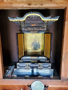 Shinto -Shi -shi -shi деревянный храм рыцарь 87,0 см (9,5 см поста), шириной 69,5 см, глубина 27,5 см.