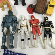 ウルトラ怪獣 当時物 フィギュア 超合金 ジバン 忍者戦隊カクレンジャー ニンジャホワイト ティラノレンジャー ターボレンジャー 角D0401-3_画像4