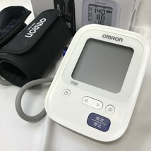 美品 OMRON オムロン 自動電子血圧計 上腕血圧計 HCR-7106 浦MY0423-6_画像2