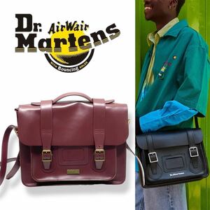 美品 正規品 DR. MARTENS ドクターマーチン 15インチ 2way レザー サッチェバッグ ショルダーbag ロゴプレート 肩掛け チェリーレッド