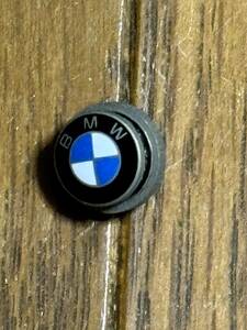 1,000円スタート祭 非売品 BMW エンブレム タイプ 社員専用? 襟章 ピンバッジ スーツ ジャケットに 送料84円