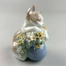 LLADRO リヤドロ フィギュリン 陶器人形 猫 6567 お昼寝の場所 花 フラワー 陶器人形 西洋工芸_画像4