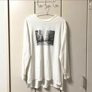 Honeys ハニーズ ロンT ロングスリーブTシャツ Tシャツ 白 ホワイト プリントT 写真 風景 景色 クルーネック 長袖