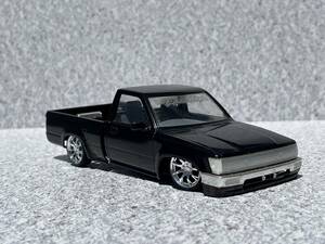 1/24　ハイラックス　HILUX　トヨタ自動車　完成品　カスタムカー　ローライダー　パーツ取り　改造ベース　ジャンク扱いで！