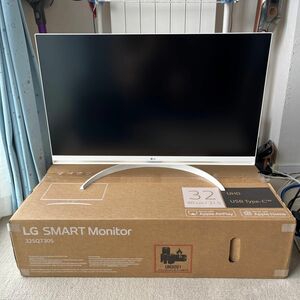 LG SMART Monitor 32SQ730S-H