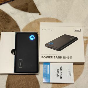 INIU モバイルバッテリー 大容量　10000mAh　薄型