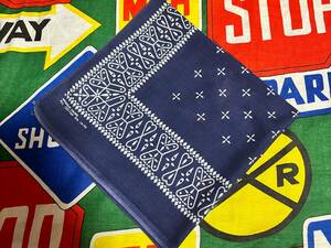 * popular high Cross pattern .*.1 sheets *Made in USA made America made WASH FAST COLOR First color Vintage cotton print bandana 60s60 period navy blue 