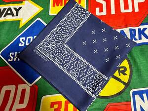 * popular high Cross pattern .*.1 sheets *Made in USA made America made WASH FAST COLOR First color Vintage cotton print bandana navy blue 60s60 period 