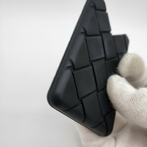 BOTTEGA VENETA ボッテガヴェネタ マキシ イントレチャートデザイン カードケース ラバー シリコン ブラック 黒の画像6