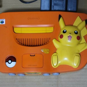 [T]通電OK 任天堂 ピカチュウ NINTENDO 64 NUS-101 (JPN) 本体 コントローラー ACアダプタ 取説付 元箱入 オレンジ&イエロー ニンテンドーの画像4