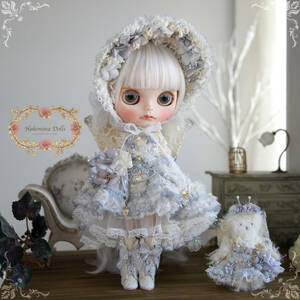 Blythe ブライスアウトフィット ドレスと布花アクセサリー ネコのぬいぐるみセット