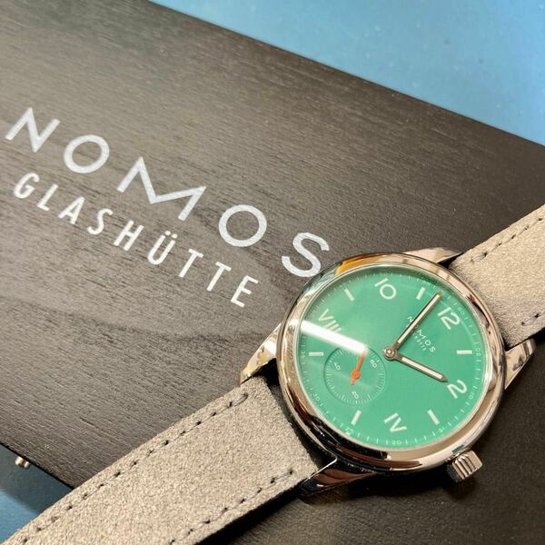 ノモスグラスヒュッテ クラブキャンパス エレクトリックグリーン　NM715 NOMOS