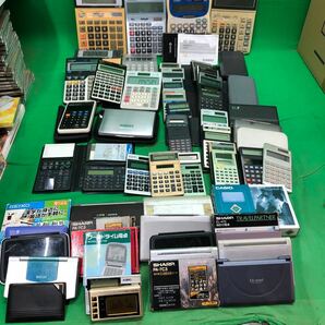 1円スタート CASIO SHARP Canon 他…電卓 電子辞書 他… まとめ売り 全60点 大量 セット 100S 4.18の画像1