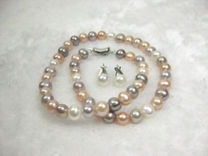 真珠の聖地　2点セット８．３mm多色真珠ネックレス　ピアスorイヤリング　