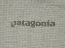 新品同然パタゴニアPatagoniaプリント入りトレーニングTシャツ★グレー★M_画像4