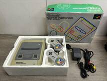 ☆ SFC ☆ スーパーファミコン 動作品 本体 コントローラー アダプター 箱 付属 Nintendo SUPERFAMICOM 任天堂 1525_画像1